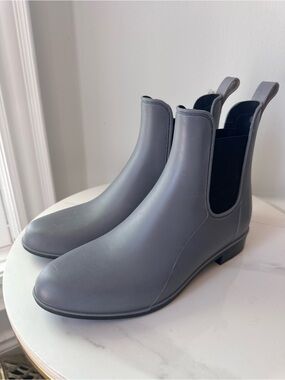 SAM EDELMAN Tinsley Rain Boots Short Booties Women’s Size 8 Grey Gray Black Cute